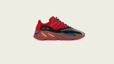 YEEZY BOOST 700 Hi-Res Red