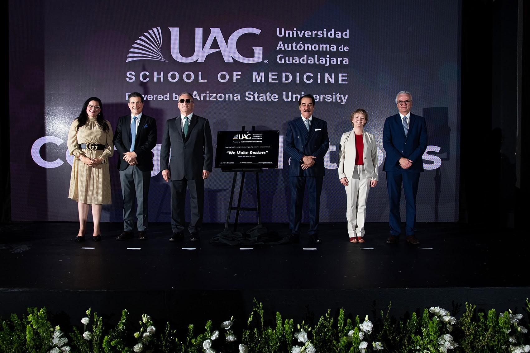 Lic. Susana Leaño del Castillo, Lic. Antonio Leaño del Castillo, Ing. Alfonso Pompa Padilla, Lic. Antonio Leaño Reyes, Cónsul Eliza Al_Laham y Dr. Alfonso Petersen Farah.