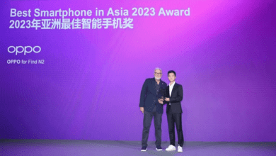 Will Zhou, Senior Product Manager de OPPO, asiste a la ceremonia de premiación